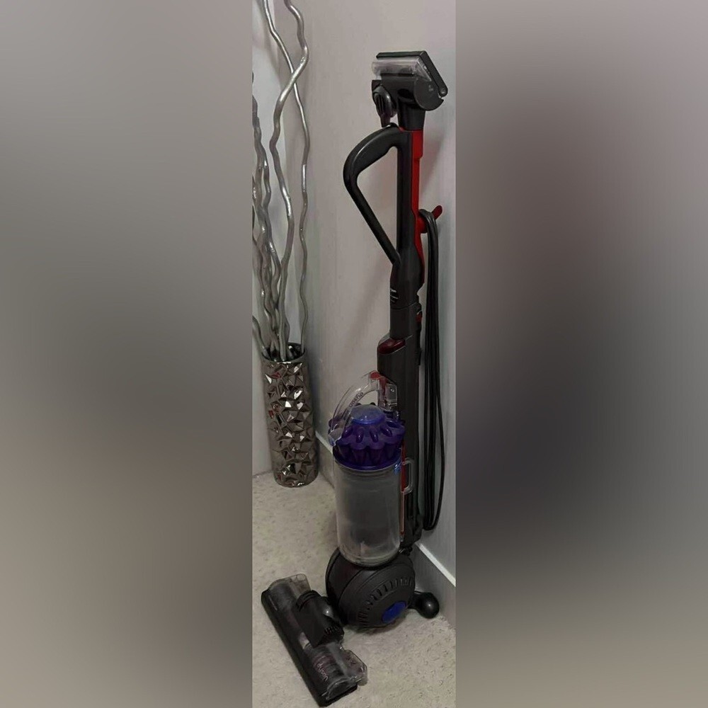 Dyson ball vacuum cleaner full size roller ball Style Purple Upright attachments